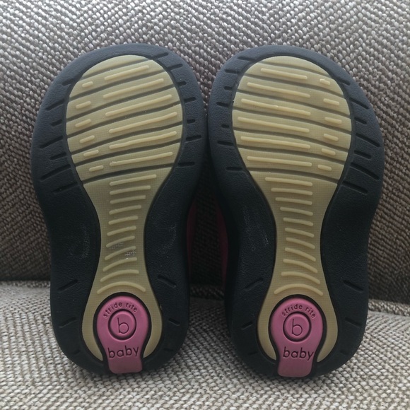 Stride Rite Baby Elyse Nubuck Leather Bootie. Fuschia Pink W/Flower Detail, 4.5W - Picture 7 of 10